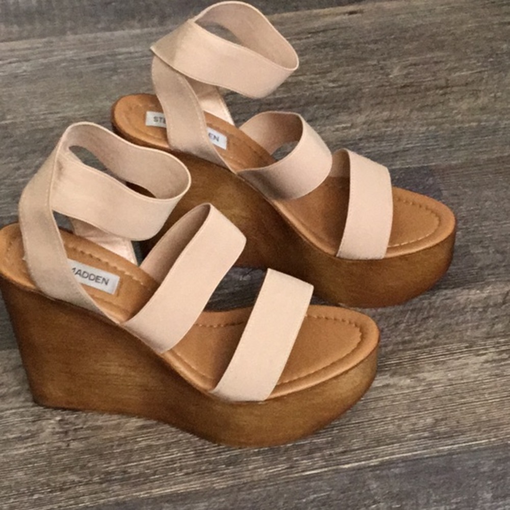 NUDE Steve Madden wedges ankle strap - Picture 2 of 4